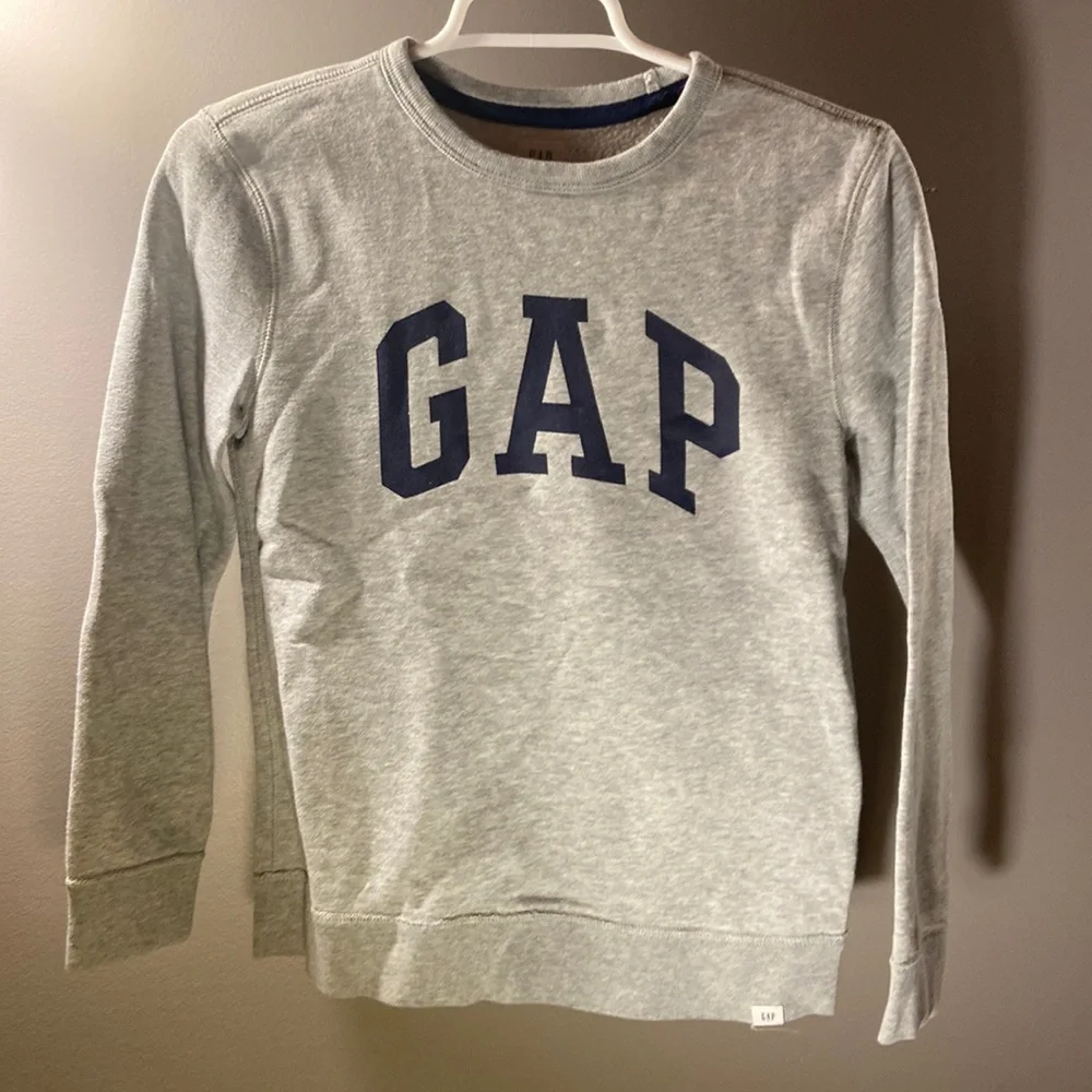 # 2 Gap pullover‎